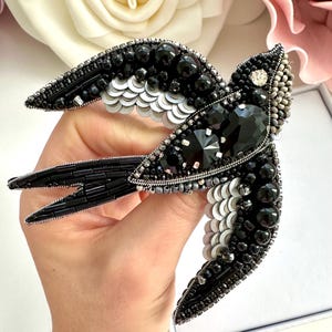 Hand-Embroidered Black Swallow Bird Brooch: Elegant Nature-Inspired Pin