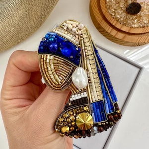 Girl with a Pearl Earring Brooch: Beaded Embroidered Lapel Pin