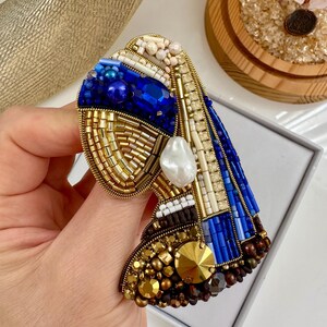 Girl with a Pearl Earring Brooch: Beaded Embroidered Lapel Pin