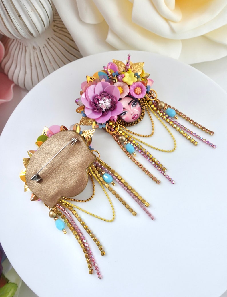 Handmade Embroidered Pin Brooch: Colorful Floral Design