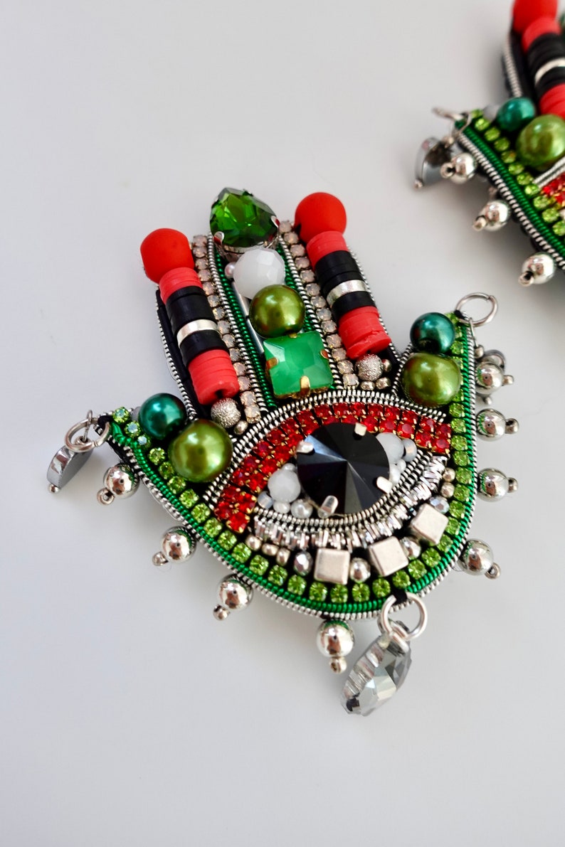 Handmade Hamsa Hand Brooch: Colorful Evil Eye Pin