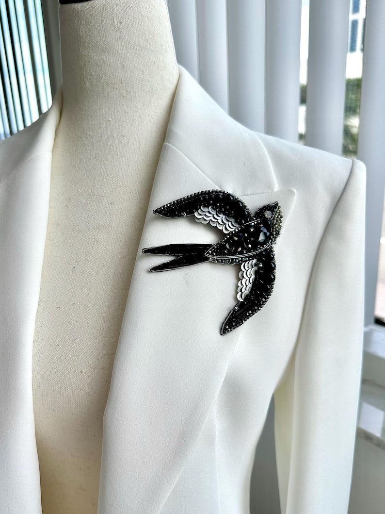 Hand-Embroidered Black Swallow Bird Brooch: Elegant Nature-Inspired Pin