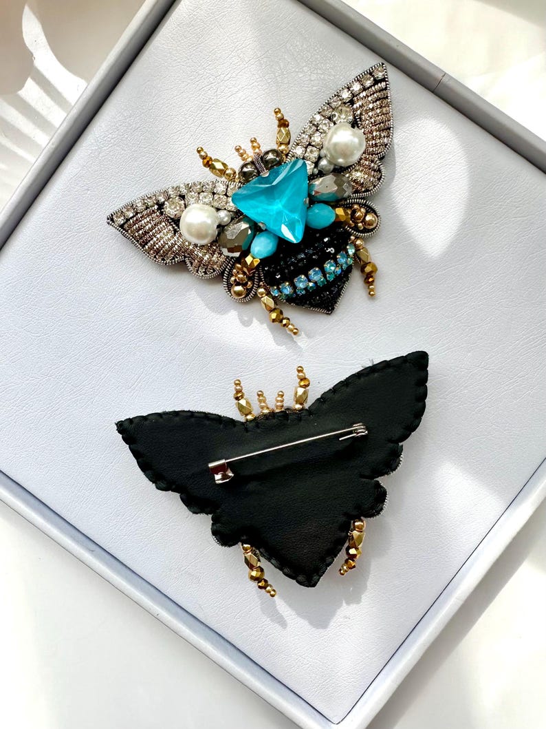 Hand-Embroidered Bee Brooch: Beaded Designer Pin