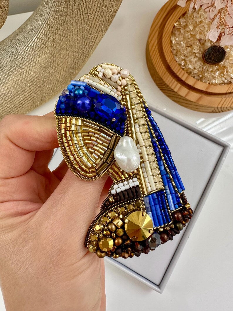 Girl with a Pearl Earring Brooch: Beaded Embroidered Lapel Pin