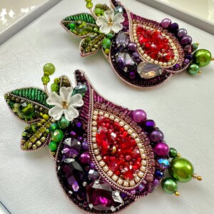 Hand-embroidered brooch ‘’Sweet Figs”. Handmade designer pin brooch.