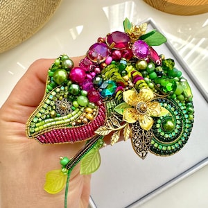 Handmade Beaded Chameleon Brooch: Tropical Designer Accessory