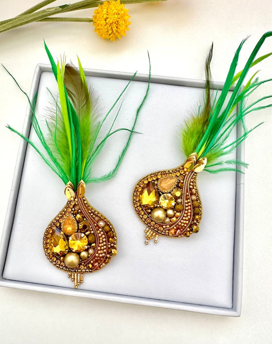 Hand-Embroidered "Gold Onion" Brooch: Beaded Crystal Design