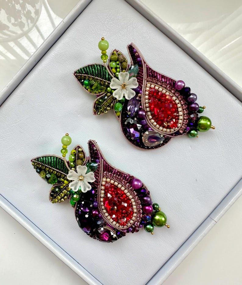 Hand-embroidered brooch ‘’Sweet Figs”. Handmade designer pin brooch.
