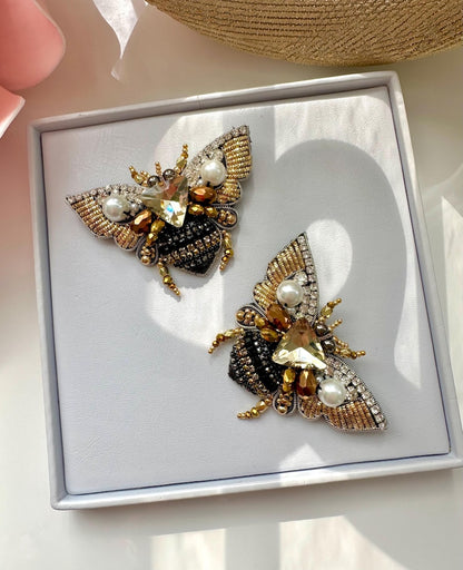 Hand-Embroidered Golden Bee Brooch: Beaded Rhinestone Pin