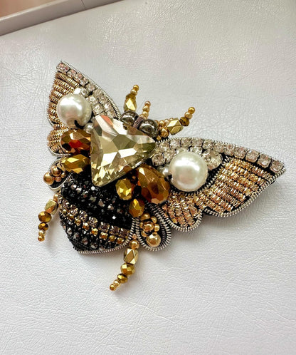 Hand-Embroidered Golden Bee Brooch: Beaded Rhinestone Pin